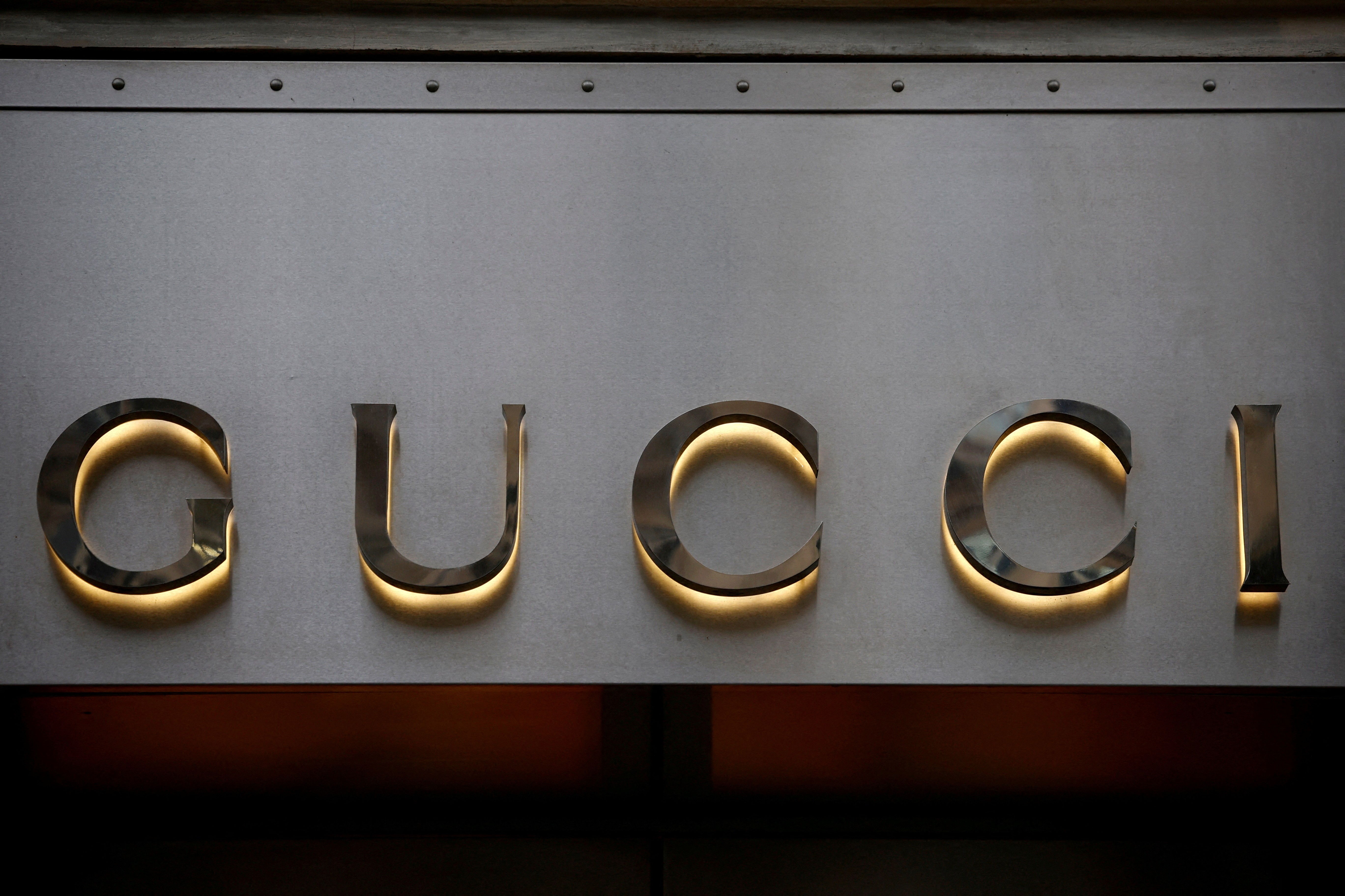 Dona da Gucci vai lançar óculos inteligentes em parceria com o Google no próximo ano, diz presidente