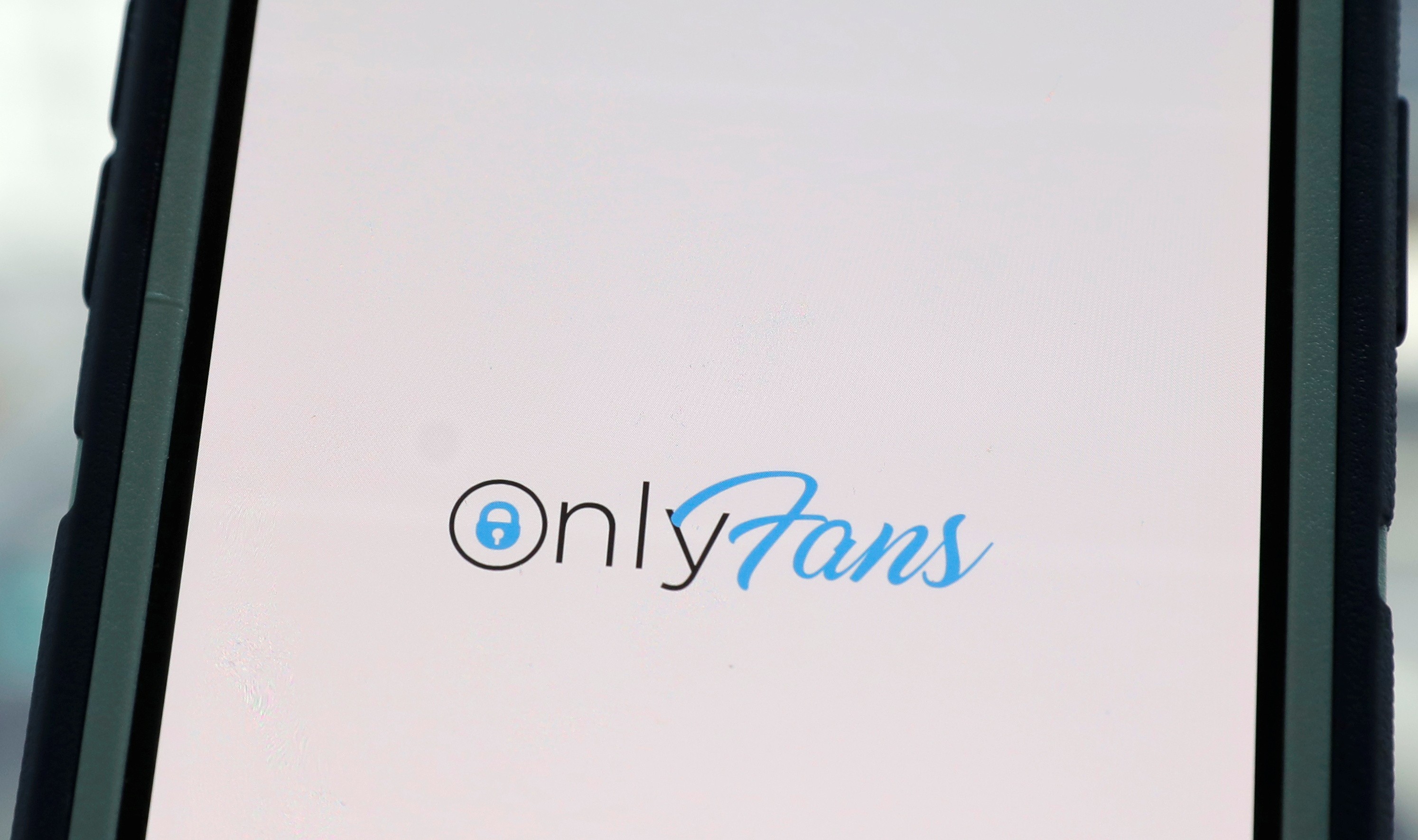 Após a morte do fundador, OnlyFans busca novo investidor em acordo bilionário