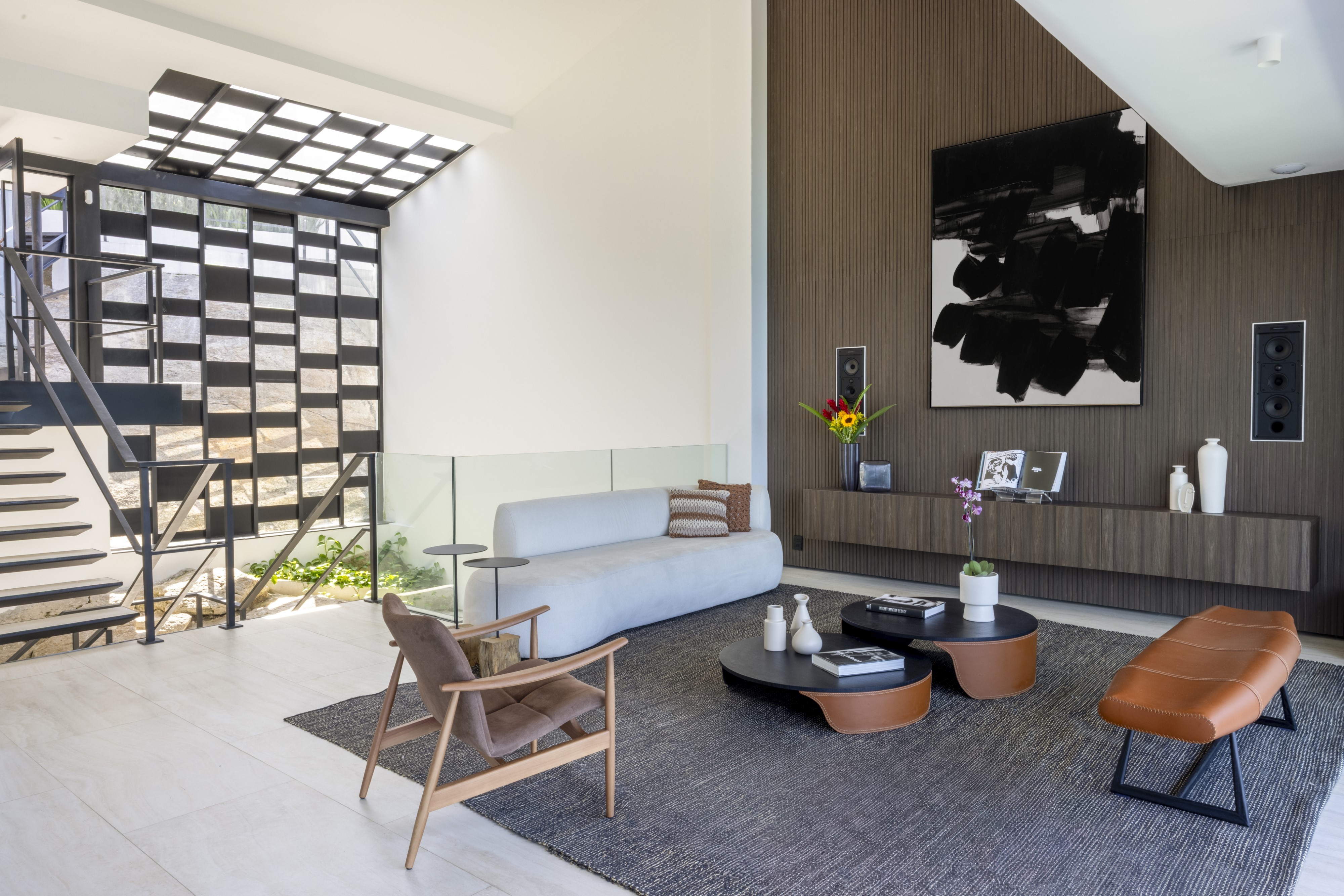 No Rio de Janeiro, casa ganha retrofit com grafite de Ayrton Senna