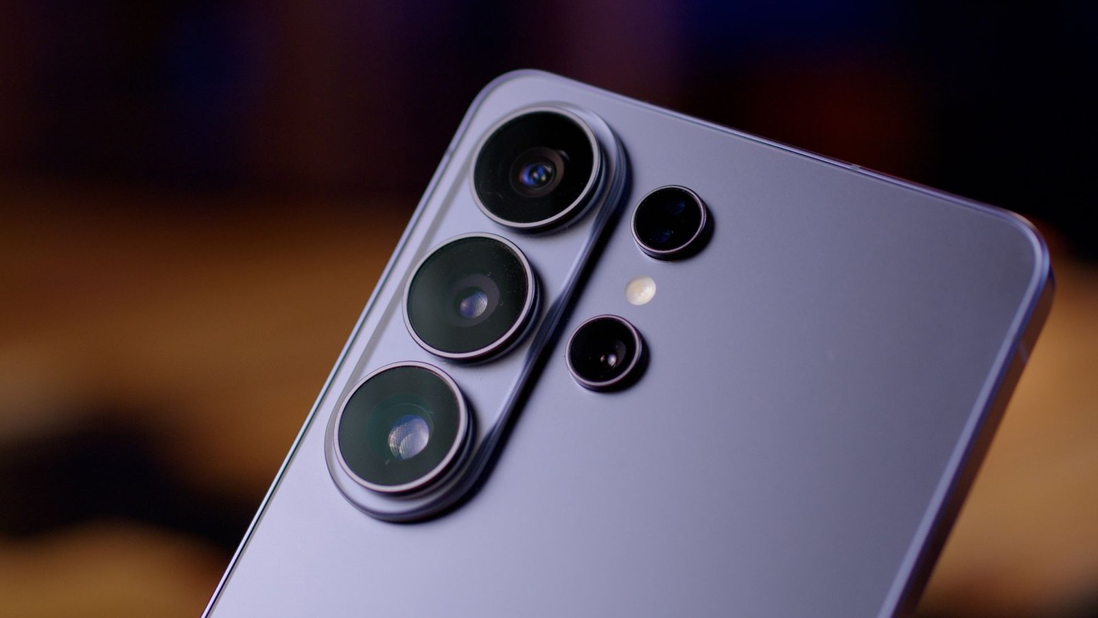 One UI 9 vaza com Tap to Share, novos widgets, menu de garantia e mais