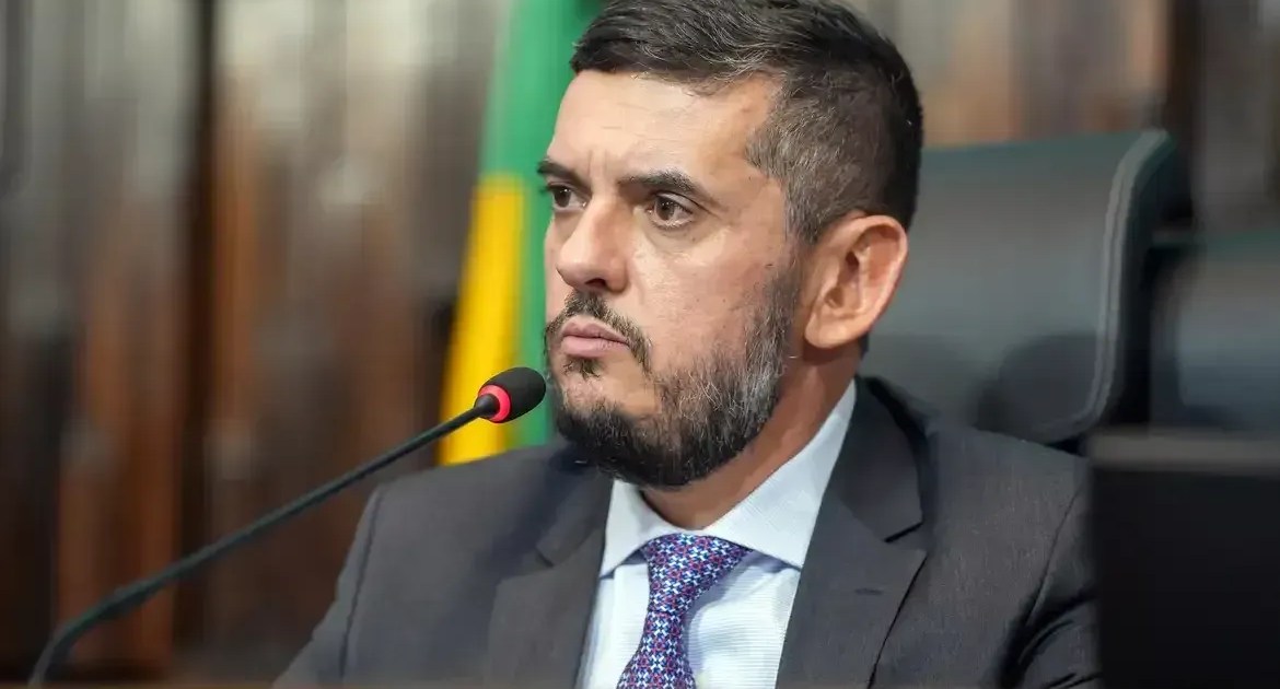 STF tem maioria para manter cassação de Bacellar, determinada pelo TSE