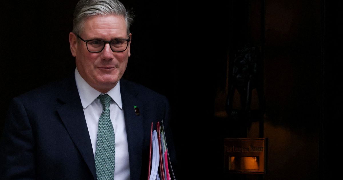 Starmer diz que diversos países podem participar de missão em Ormuz