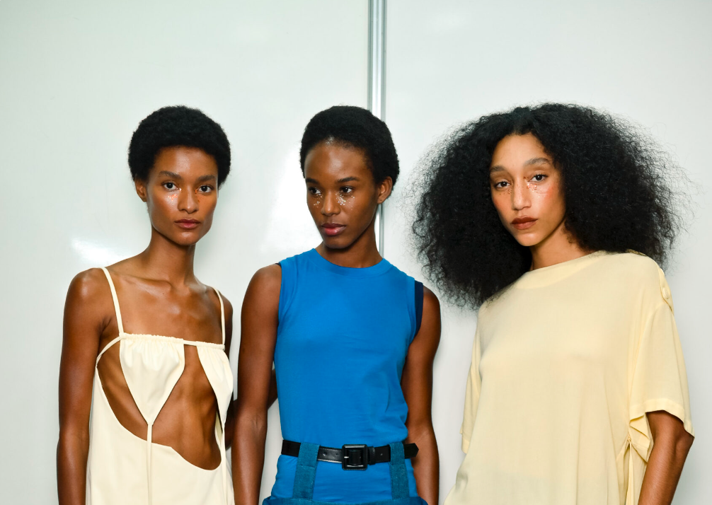 Angela Brito e a estética da entropia: O Rio de Janeiro em camadas sensoriais