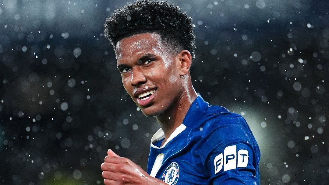 Ex-atacante do Corinthians elogia Estêvão: “Potencial para Top 3 do mundo”