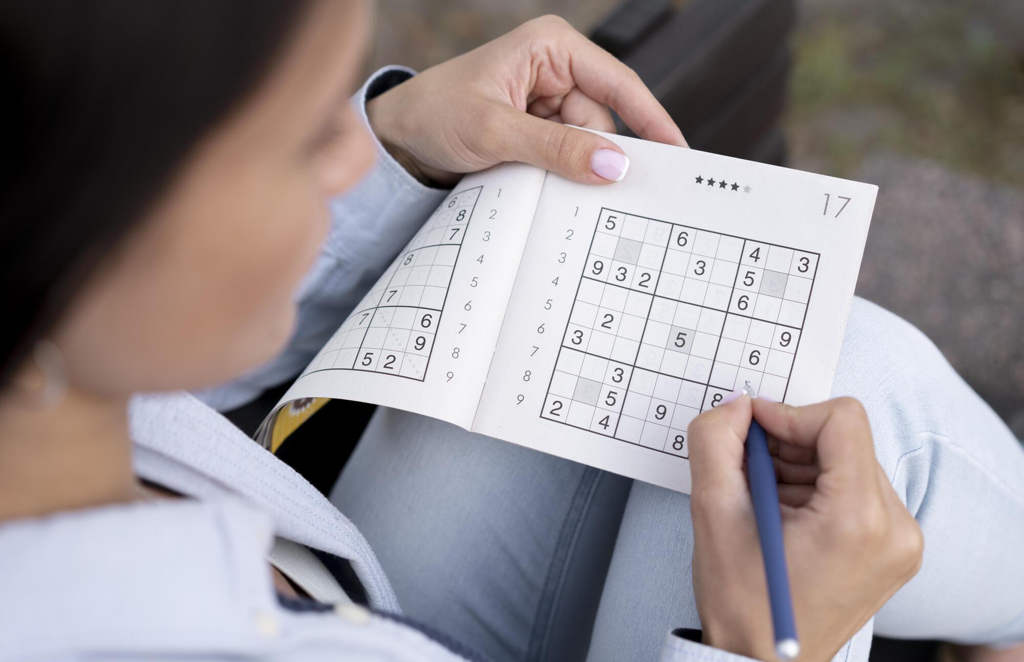 Xeque-mate no cansaço: como jogos de lógica acalmam a mente