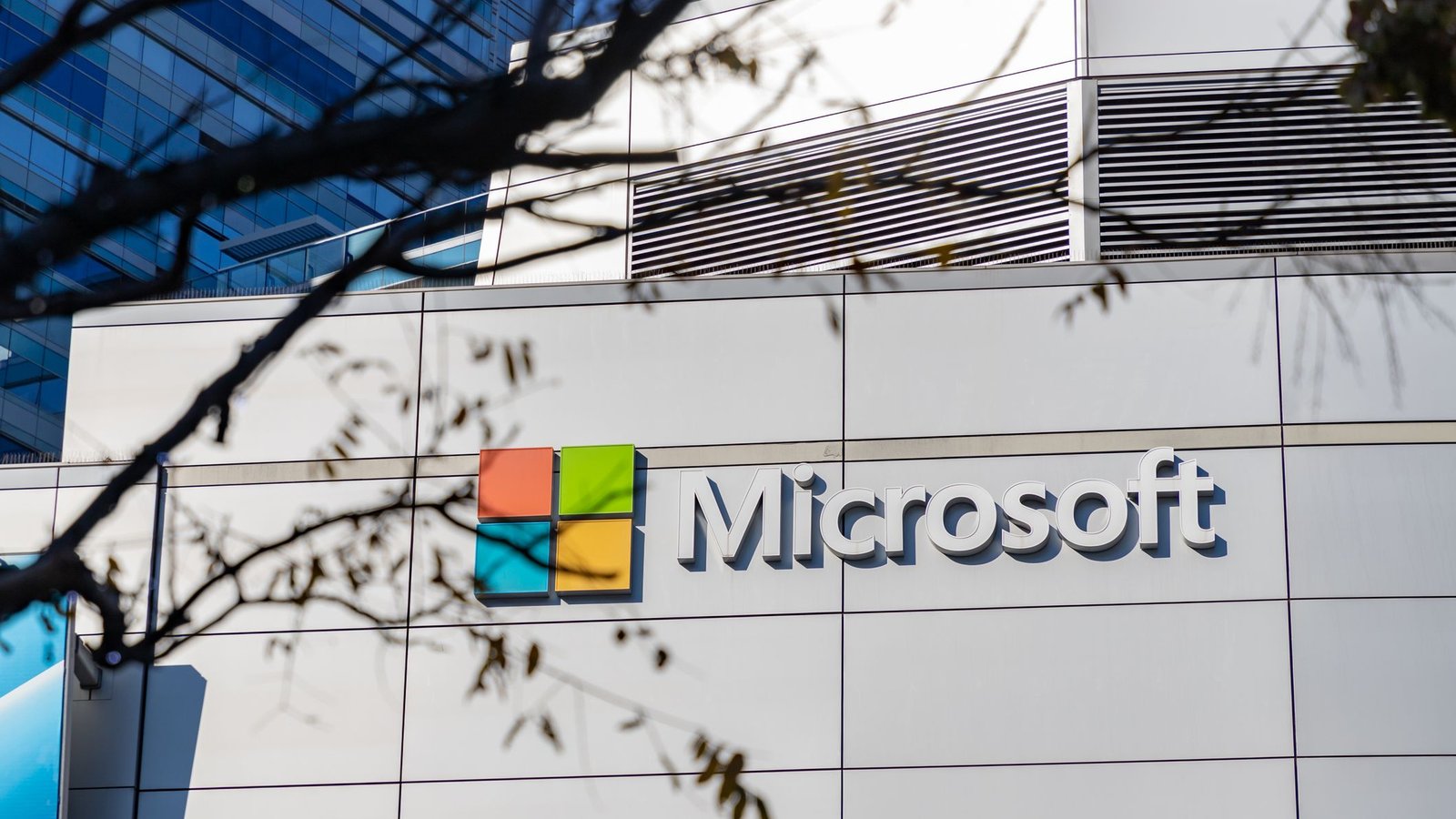 Microsoft vai adotar a IA Claude Mythos em plano de cibersegurança