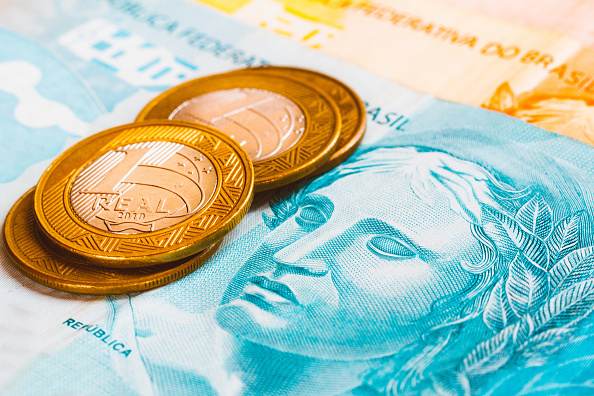 Governo bloqueia 28 plataformas por apostas em mercado de previsões