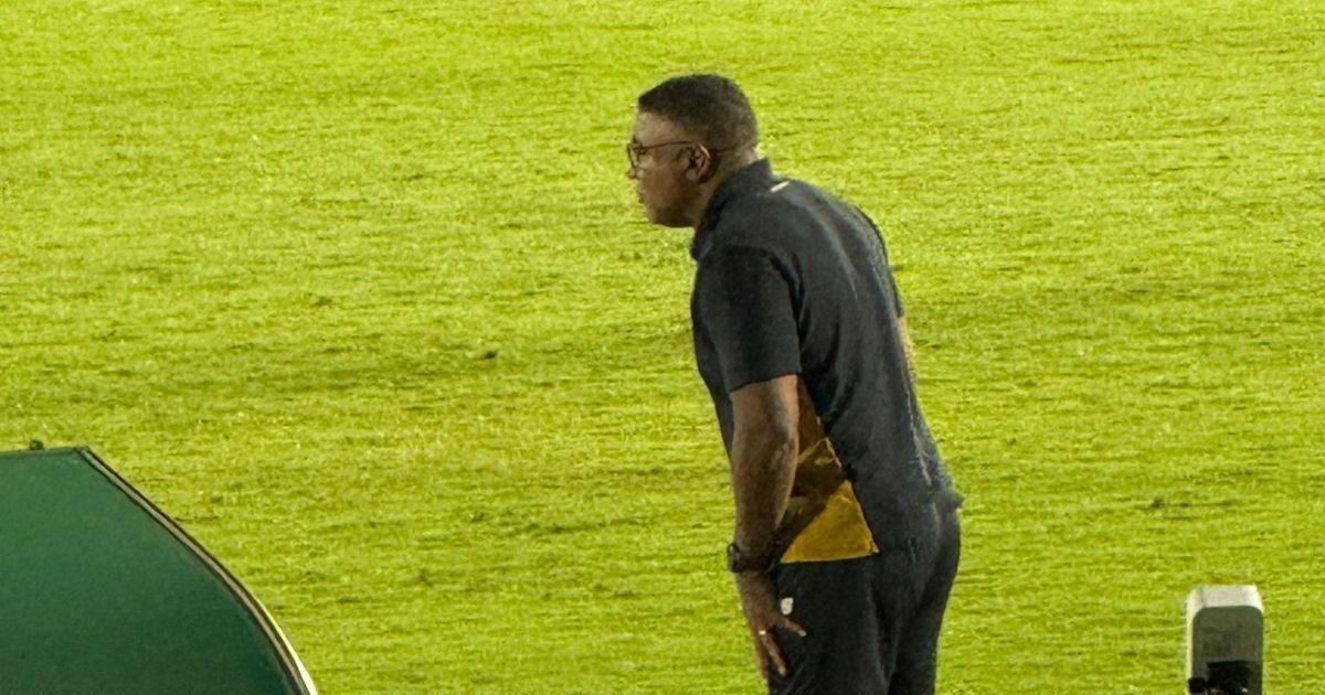 Torcida do São Paulo vaia Roger Machado antes de duelo com o Mirassol; veja