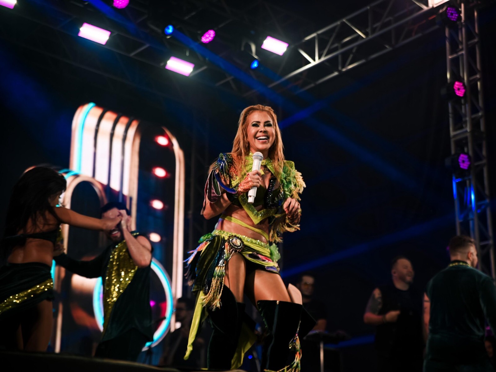 Dançar, curtir, ficar de boa: Joelma faz segundo show nesta sexta-feira (1º) no interior do Acre