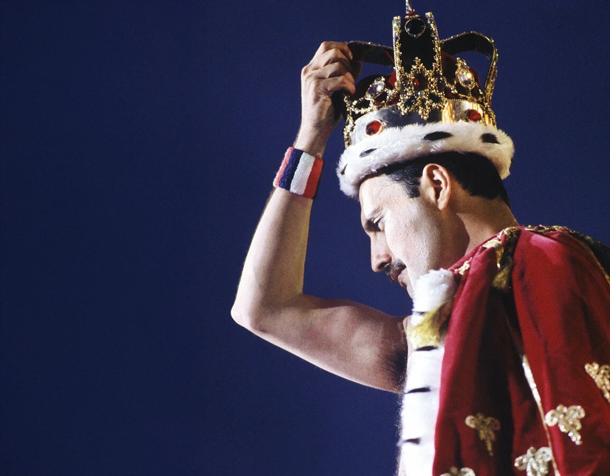Um passeio pela exposição sobre a vida (e o mundo privado) de Freddie Mercury na Hungria