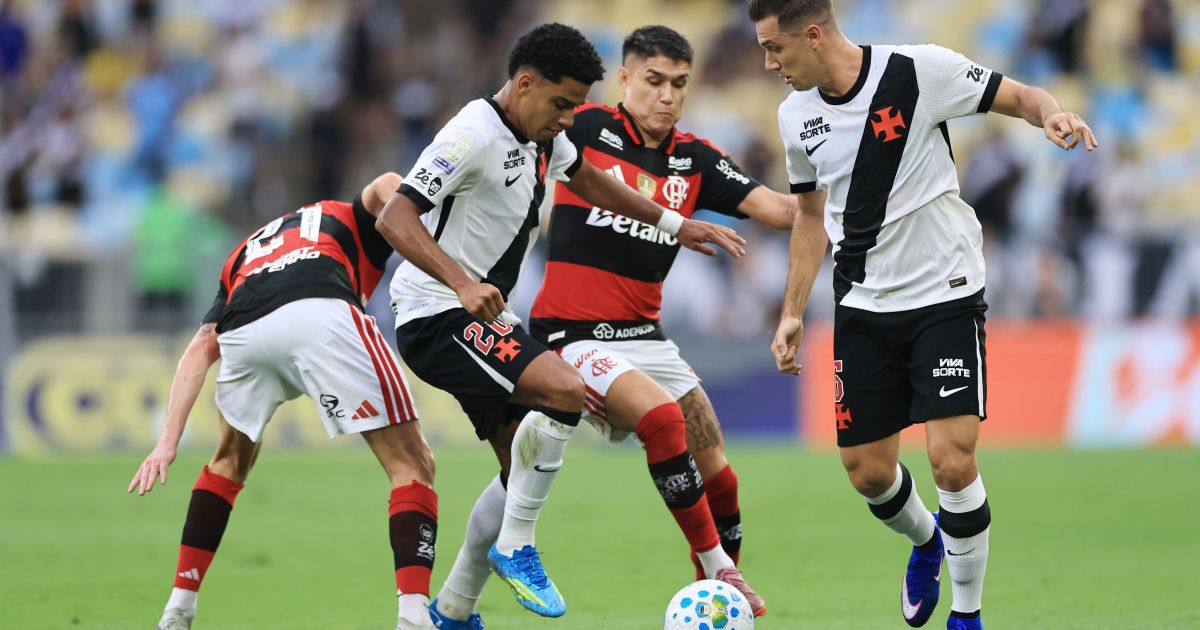 Com gol no último minuto, Vasco arranca empate do Flamengo pelo Brasileirão