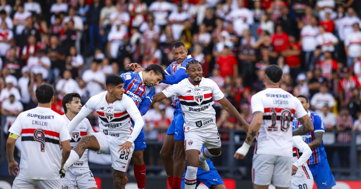 Com falha de Rafael, São Paulo cede empate ao Bahia no último minuto