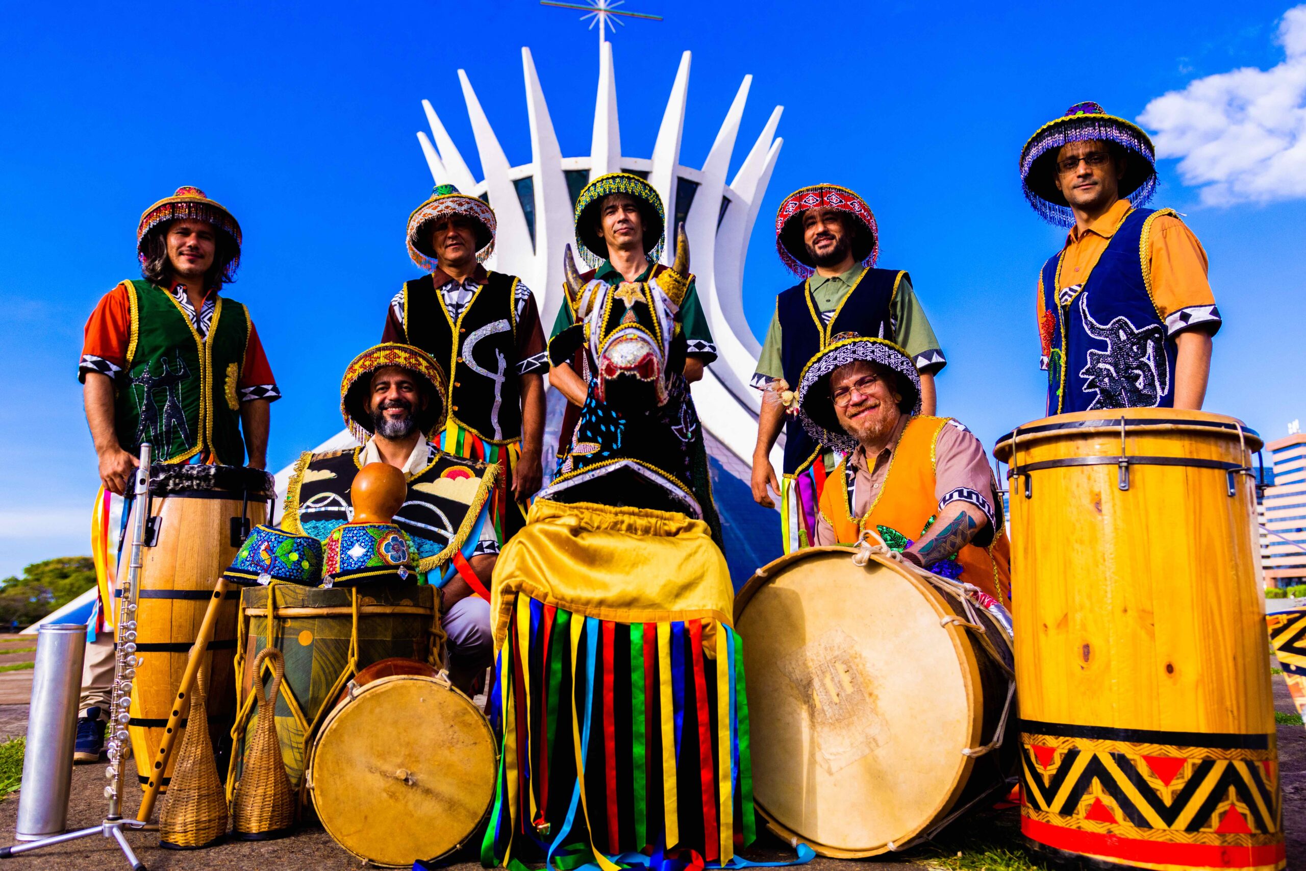 Cerrado à mesa, com som, dança e memória