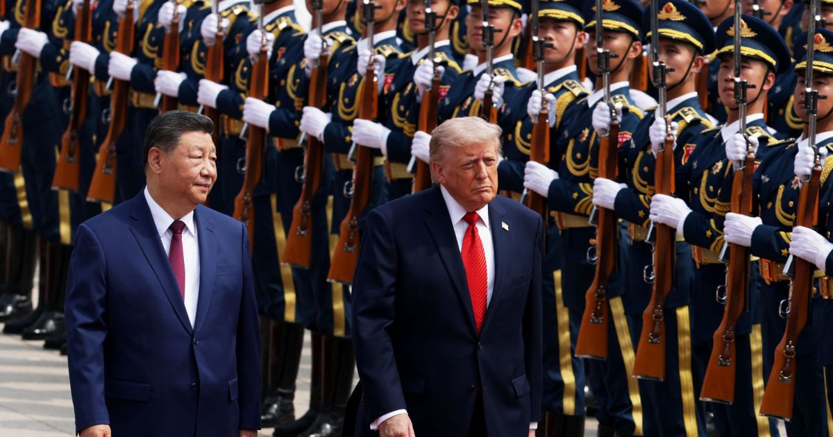 Trump chega ao Grande Salão do Povo para reunião bilateral com Xi Jinping