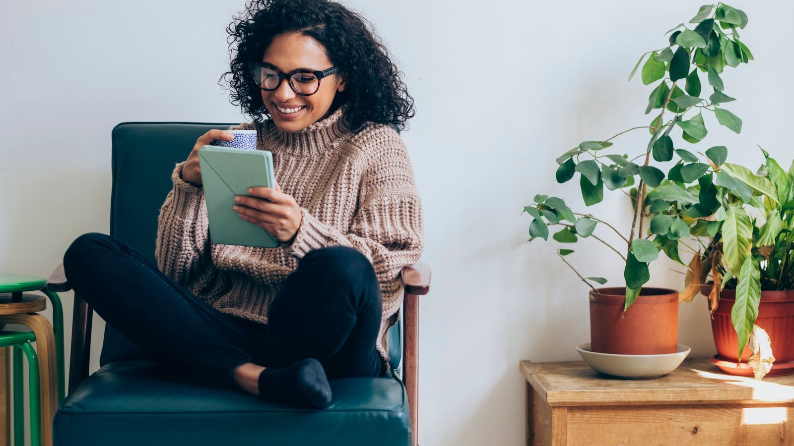 Kindle Colorsoft e Paperwhite Signature Edition estão com até 30% de desconto na Book Friday 2026