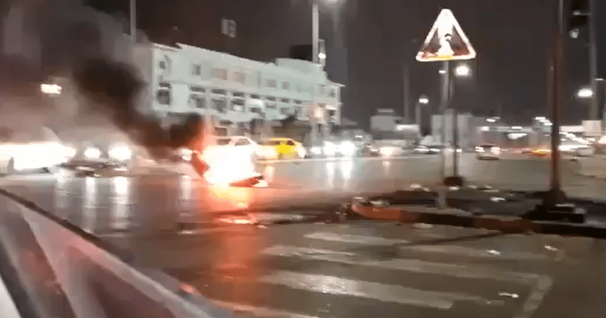 Líbia: torcedores ateiam fogo em prédio do governo em protesto contra juiz