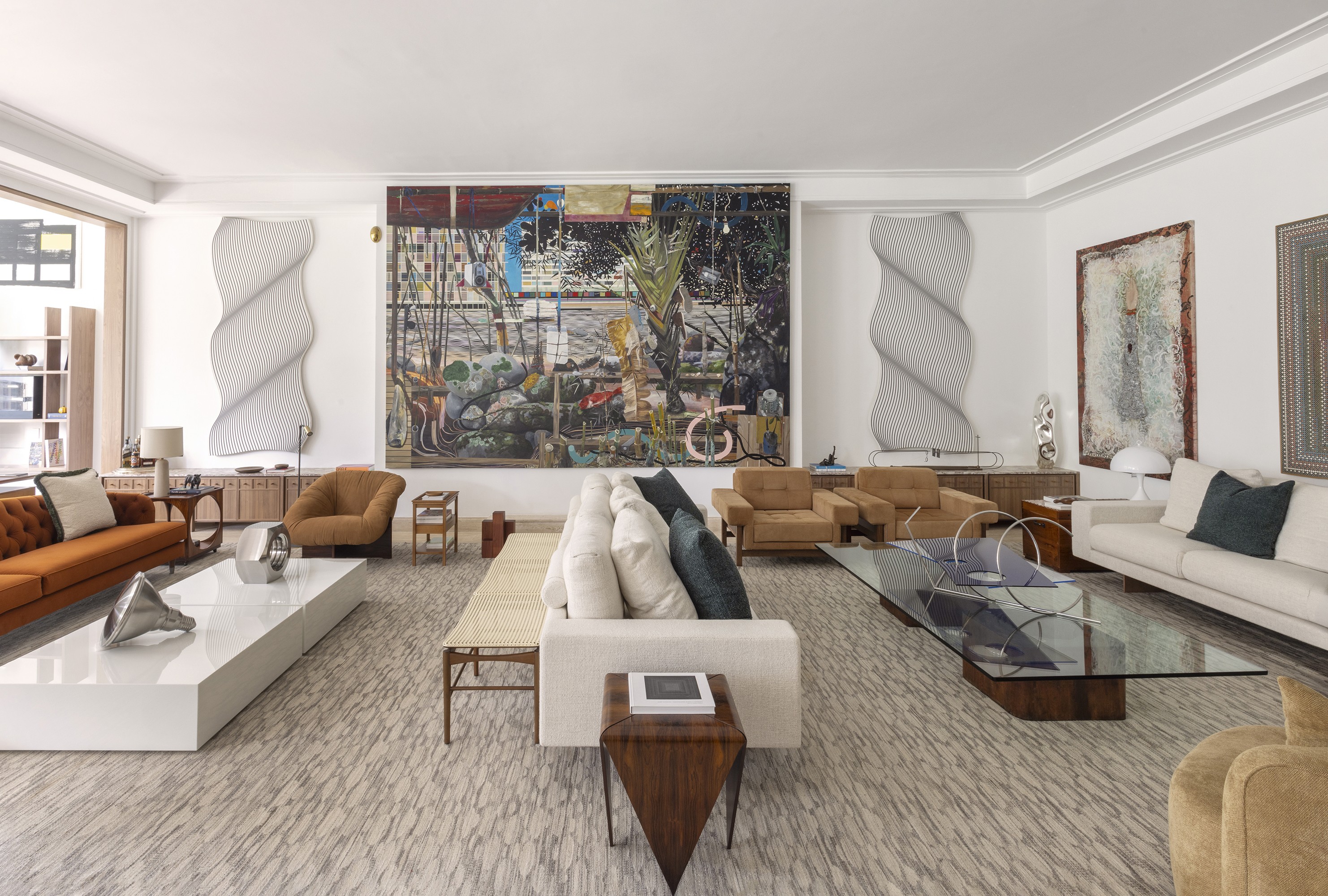 Coleção de arte poderosa inspira decoração de casa-galeria