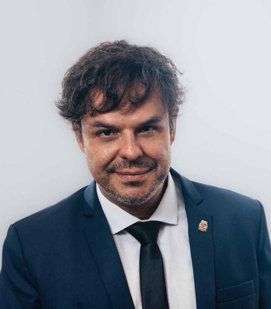 Do simbólico ao ato: a caminhada de Nikolas