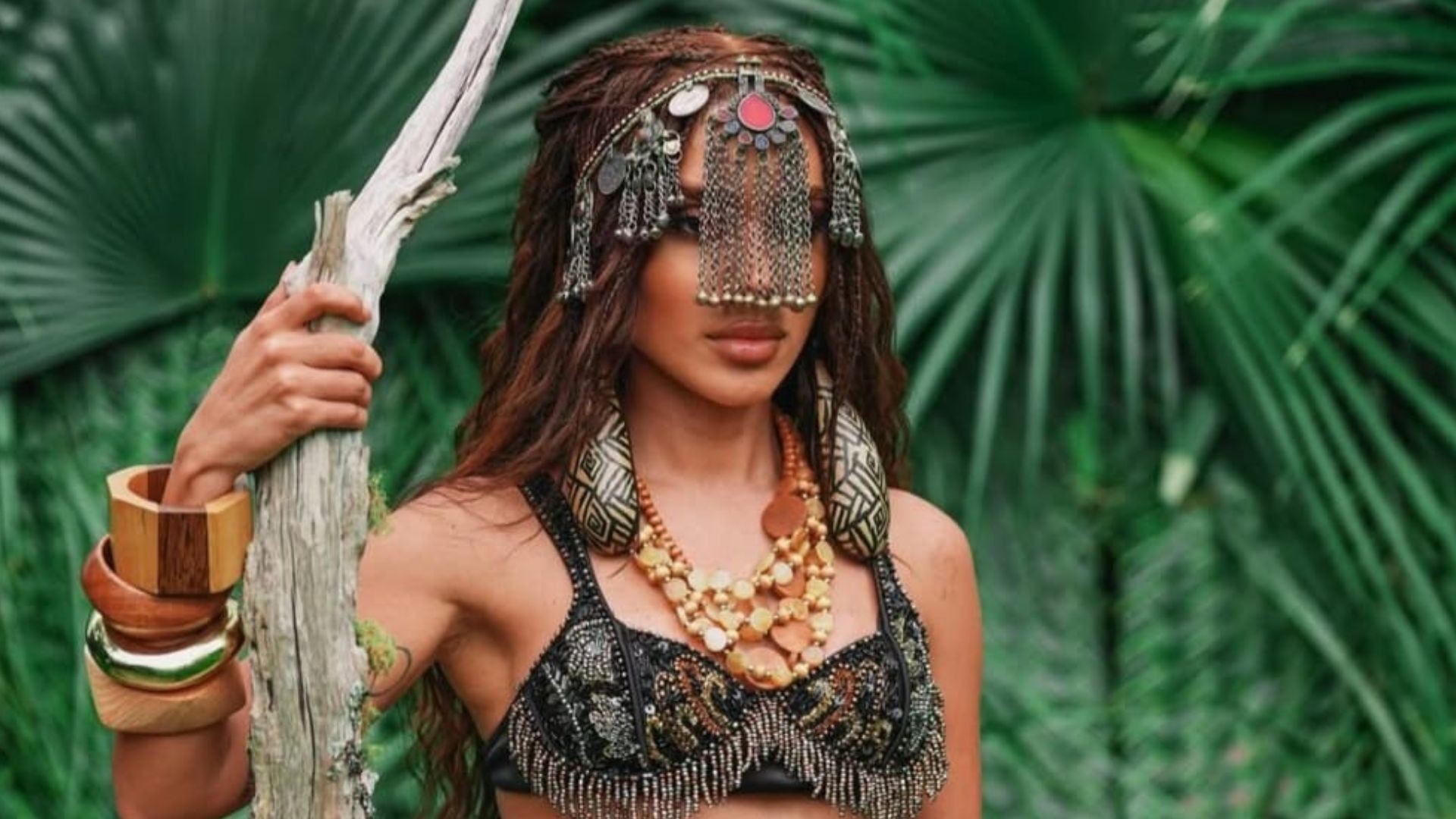 Anitta anuncia 'Equilibrivm Tour' com show em Salvador