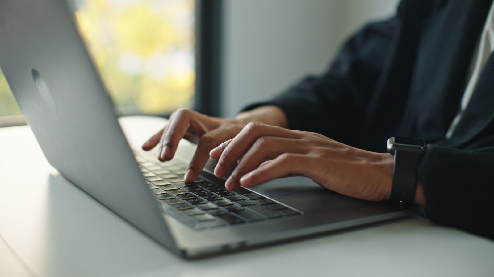 IA cria referências falsas e contamina artigos científicos, apontam estudos