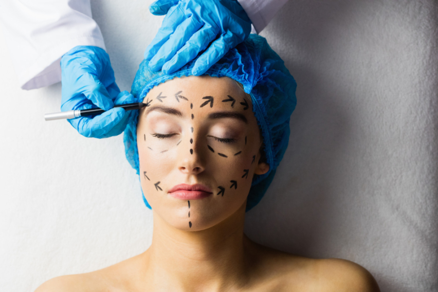 Procedimentos de rejuvenescimento facial ajudam a manter a pele mais jovem e viçosa