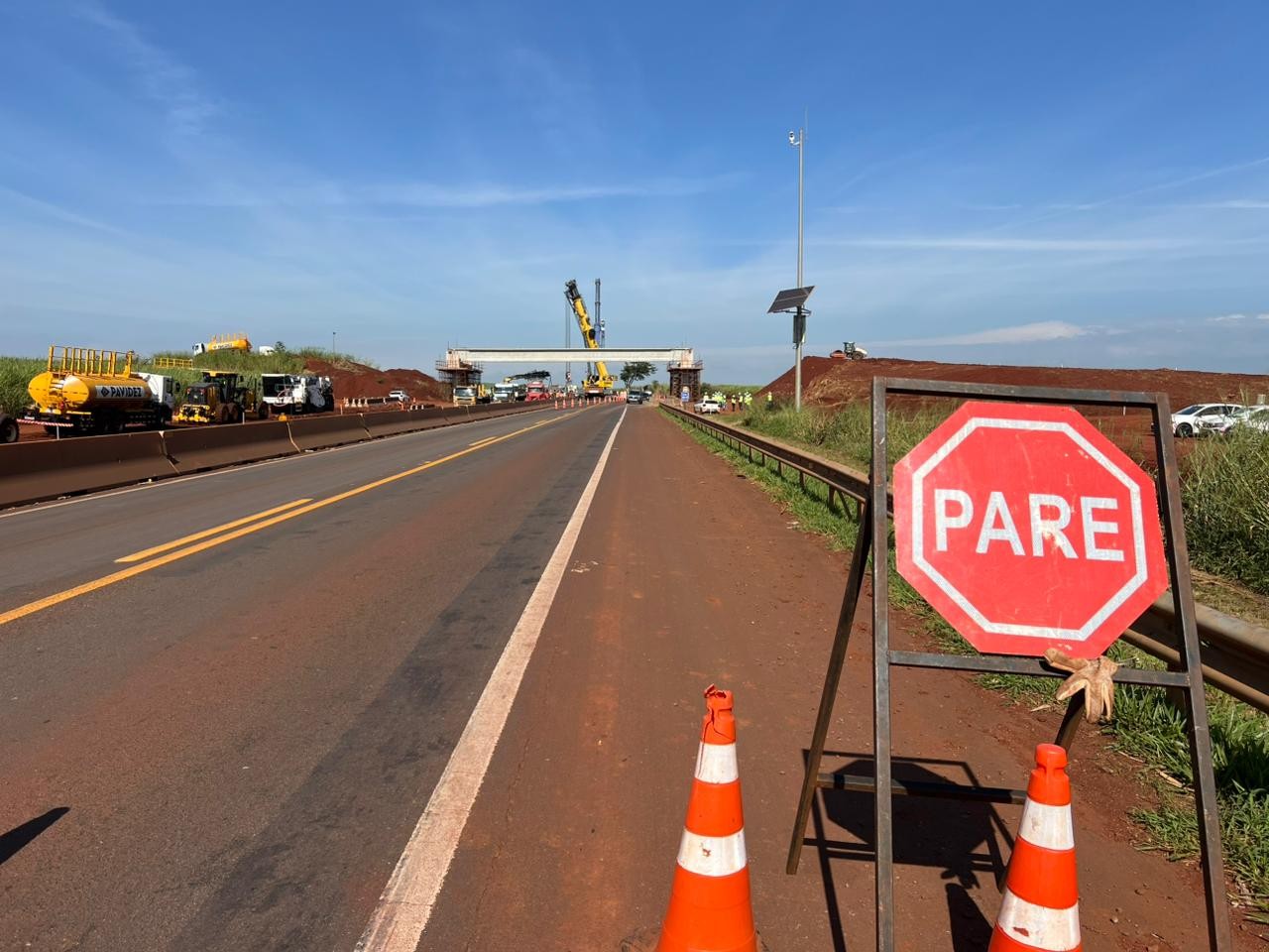 Trecho da SP-255 entre Igaraçu do Tietê e São Manuel tem bloqueios e operação 'Pare e Siga' para obras