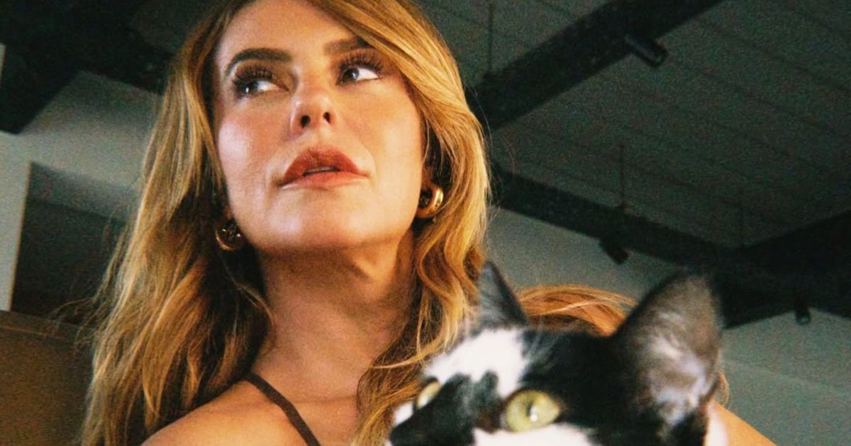 Após viagem, Paolla Oliveira reflete sobre rotina: “Vida que eu escolhi”