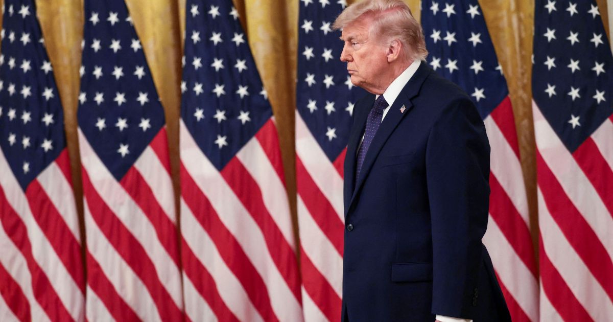 EUA e Teerã vão desenterrar material nuclear enterrado no Irã, diz Trump