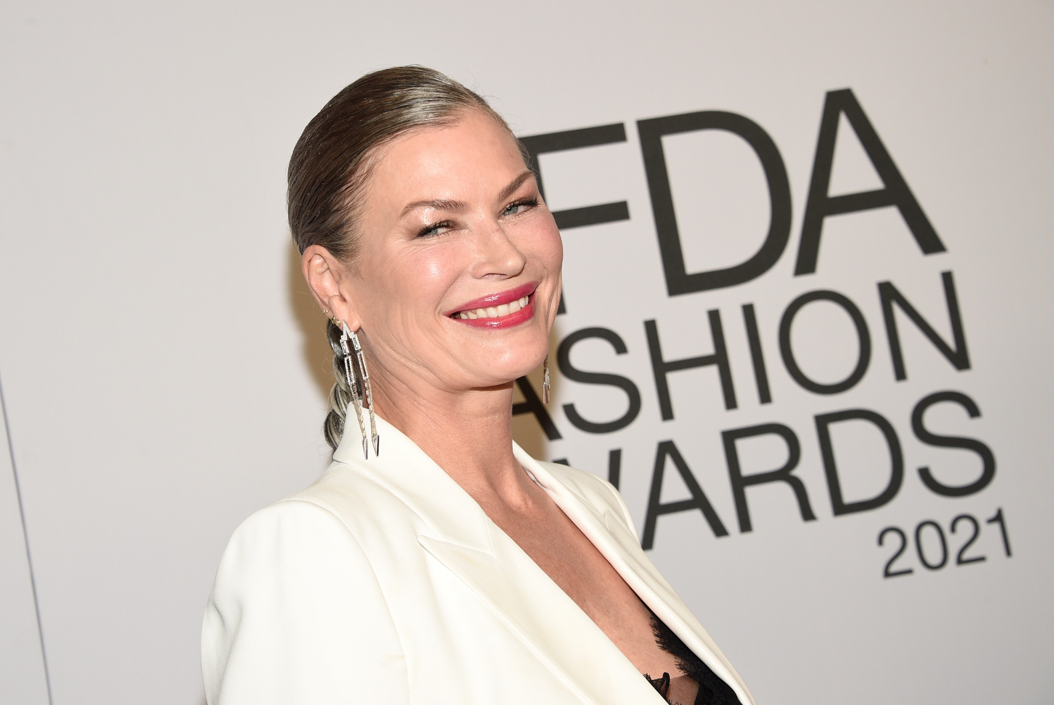 Ex-modelo Carré Otis denuncia ex-chefe da agência Elite por estupro