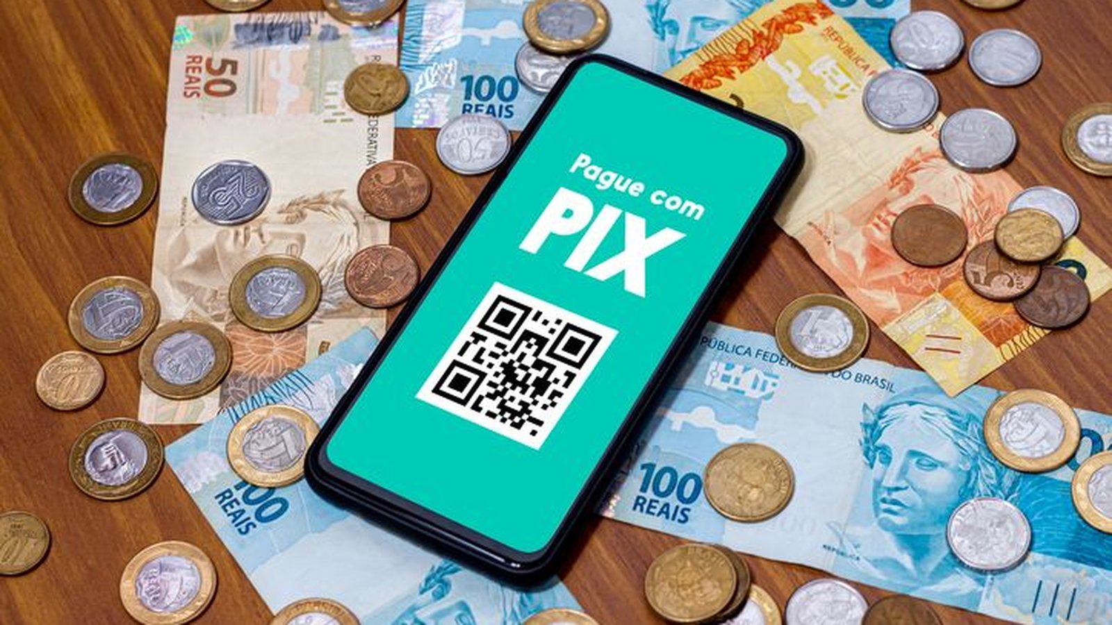 Pix x Zelle: quais as diferenças entre os sistema de pagamentos brasileiro e norte-americano?