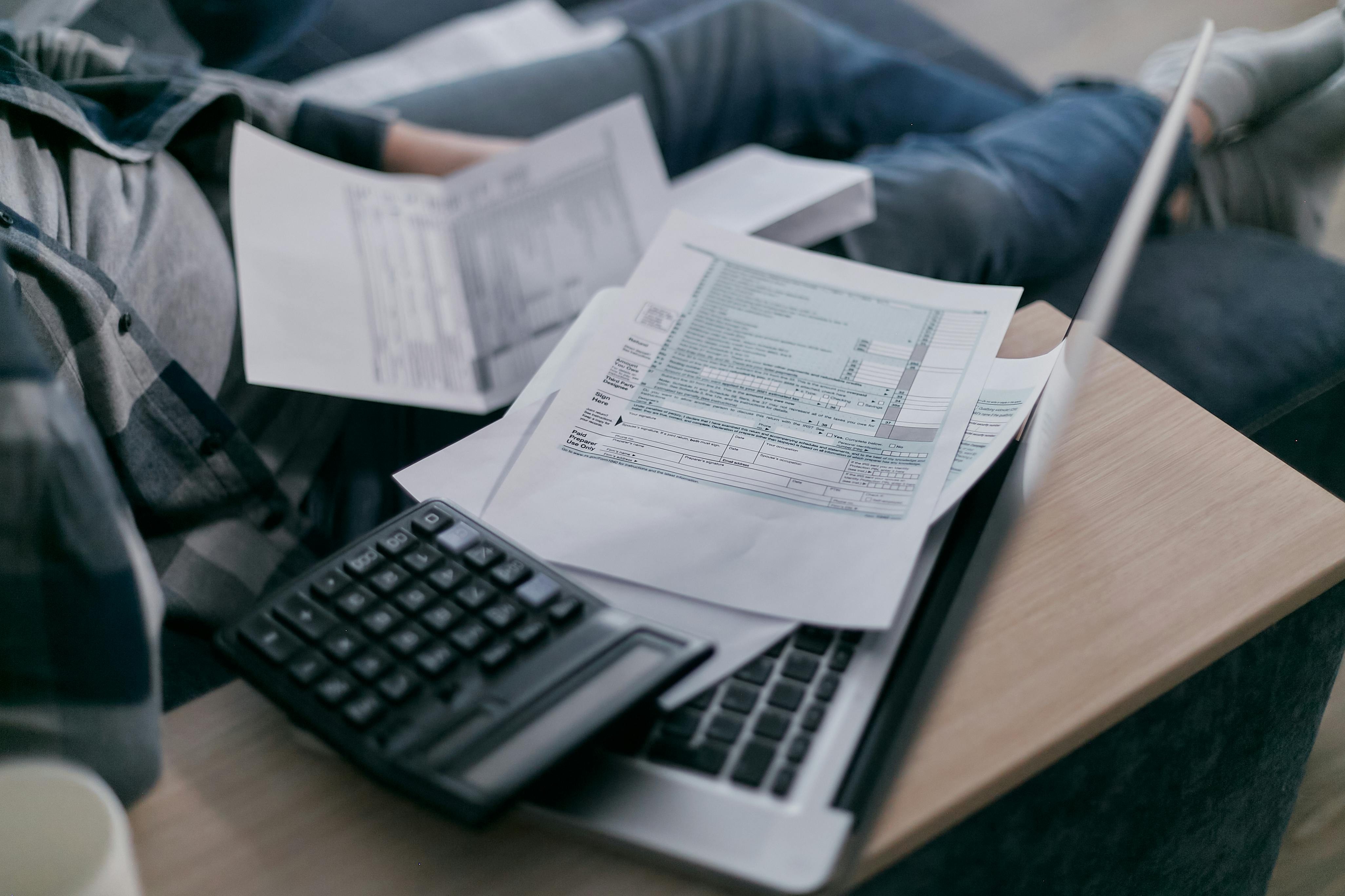 Total de empresas inadimplentes cresce 1,5 milhão em um ano no Brasil, aponta Serasa