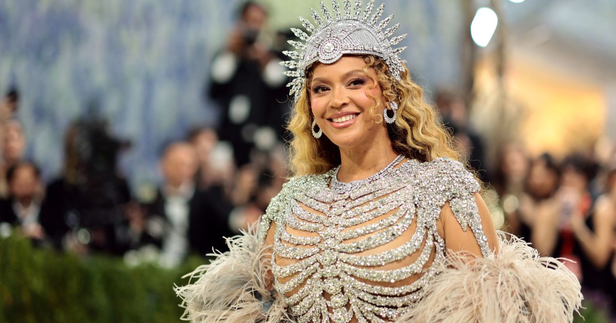Artistas bilionários: confira lista de famosos mais ricos do entretenimento