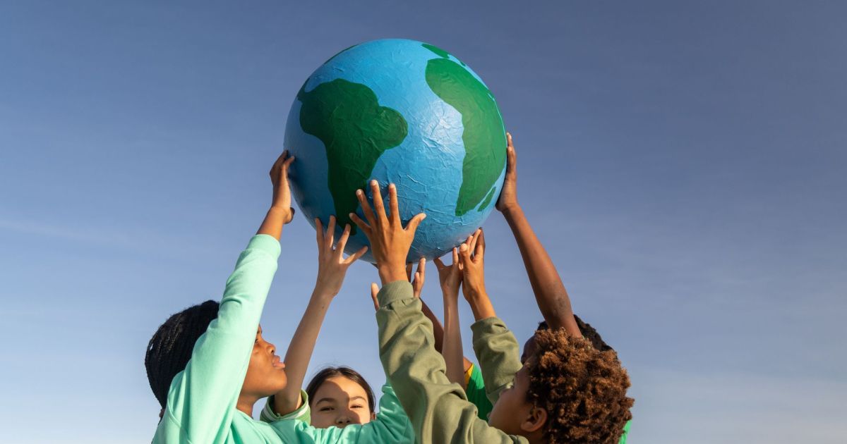 Educação climática avança nas escolas, mas ainda tem lacunas no currículo