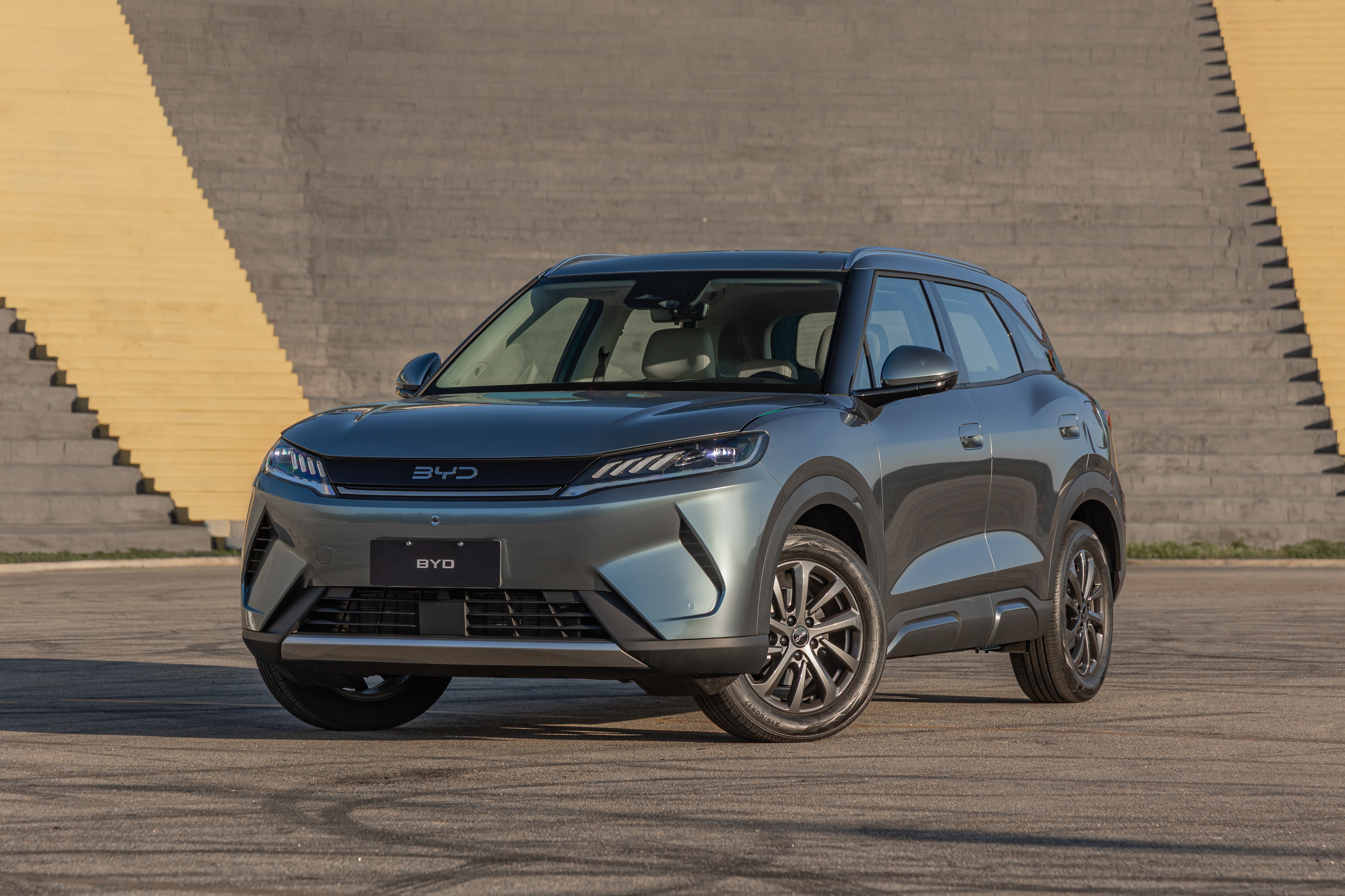 BYD Atto 2 DM-i parte de R$ 149.990; SUV é primeiro híbrido plug-in flex da marca no Brasil