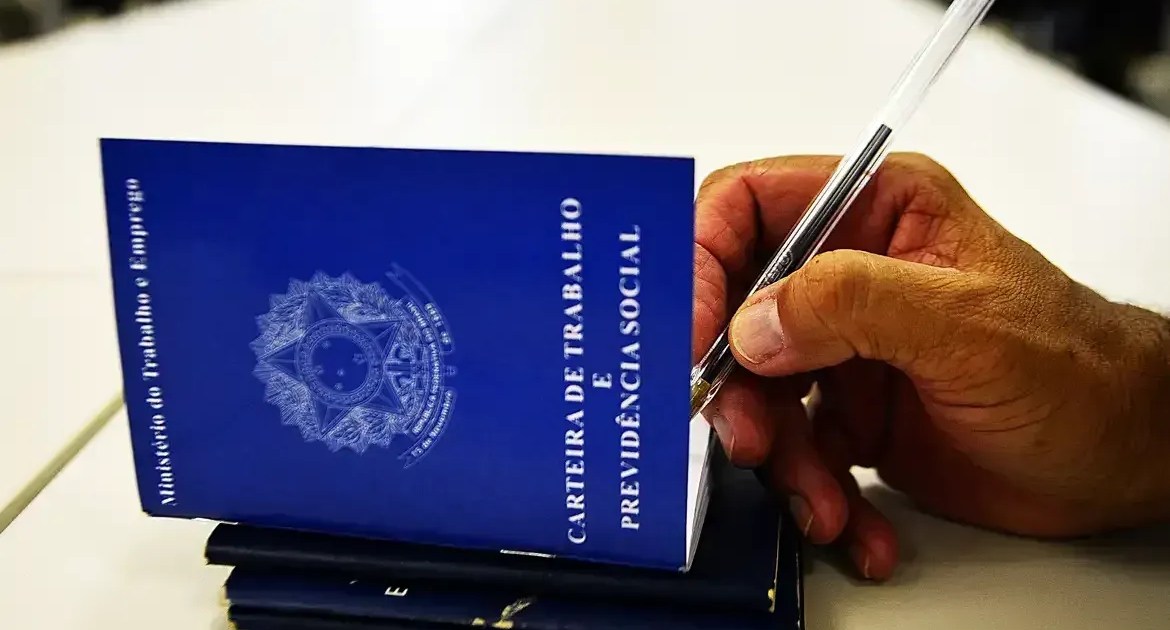 Análise: Mudança acelerada da 6×1 impactará inflação; entenda