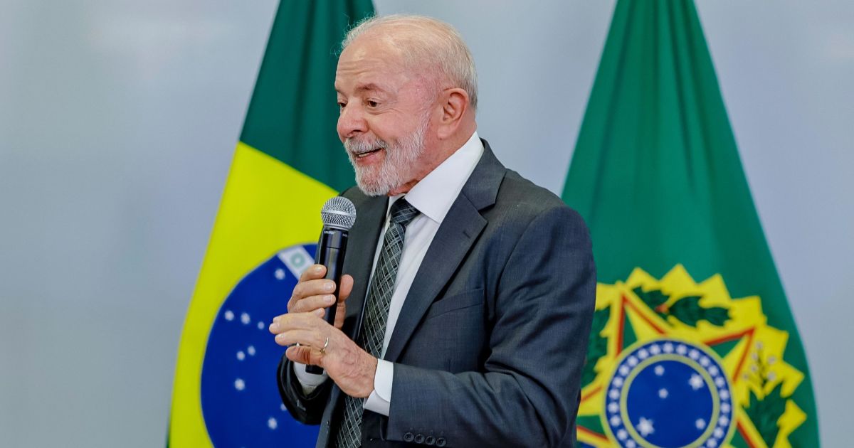 Lula anuncia novo programa para devolução de celulares roubados
