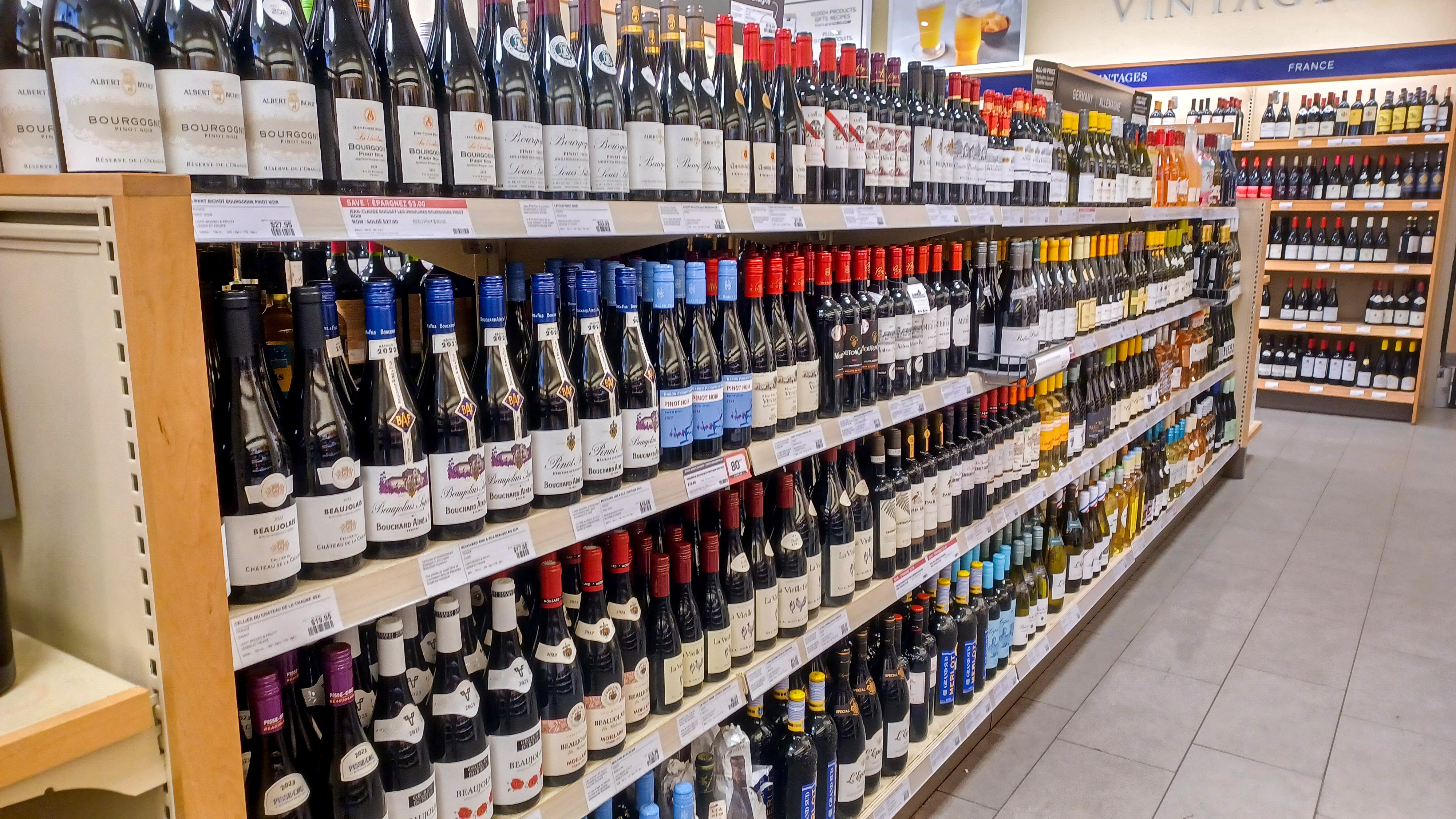 Consumo mundial de álcool deve seguir em queda até 2035, projeta pesquisa