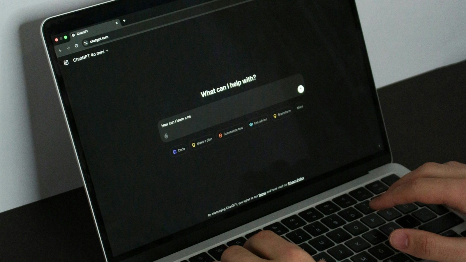 OpenAI pode baixar preço de tokens para não perder espaço para rival