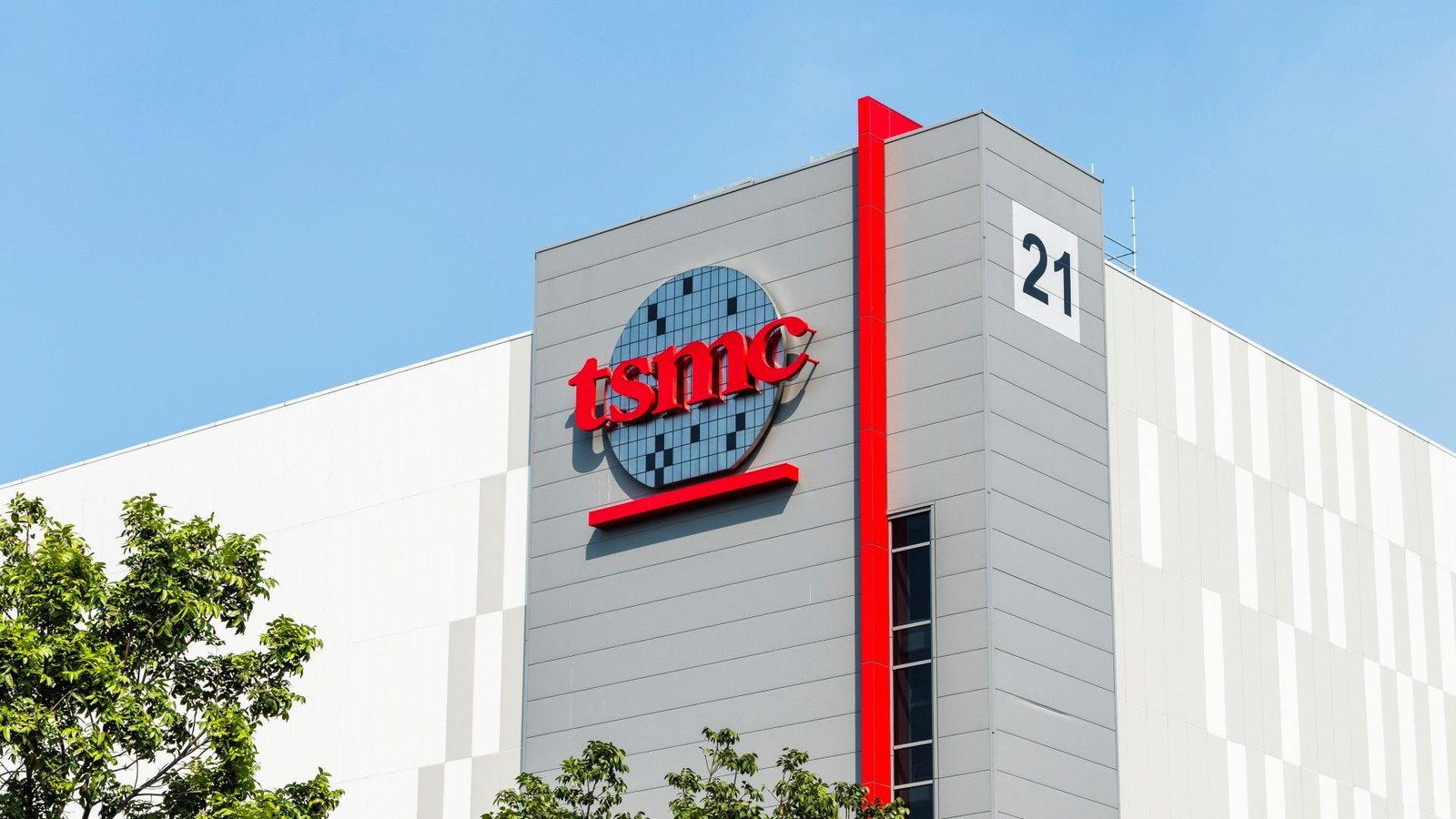 Escassez de água e de talentos coloca produção de chips em risco, alerta TSMC
