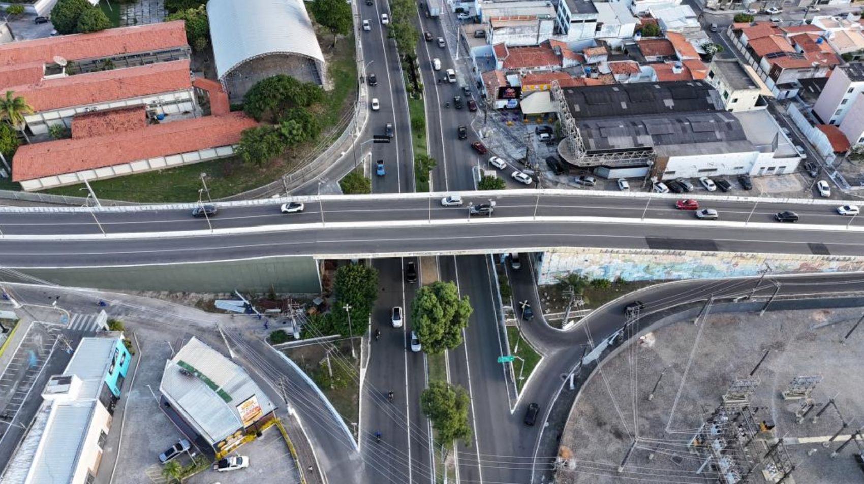 Trânsito será alterado a partir desta segunda-feira para realização de obras no viaduto da Francisco Porto em Aracaju