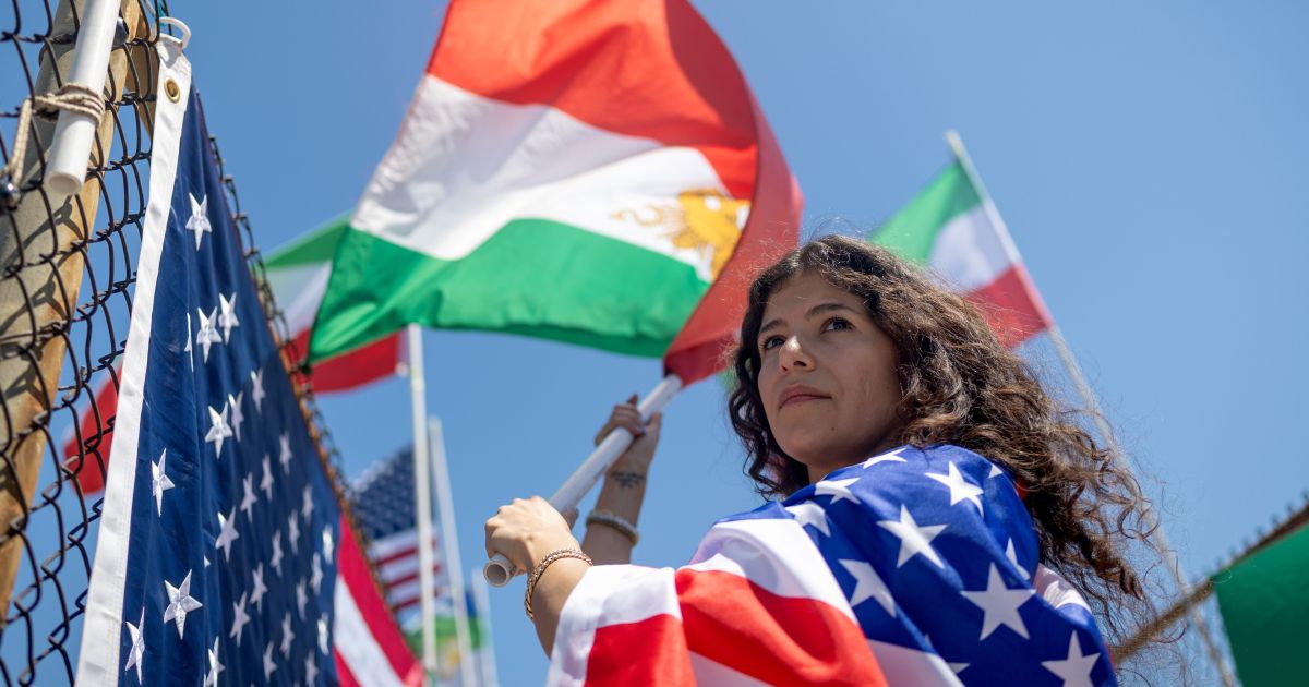Iranianos nos EUA planejam protesto antes da estreia da seleção na Copa