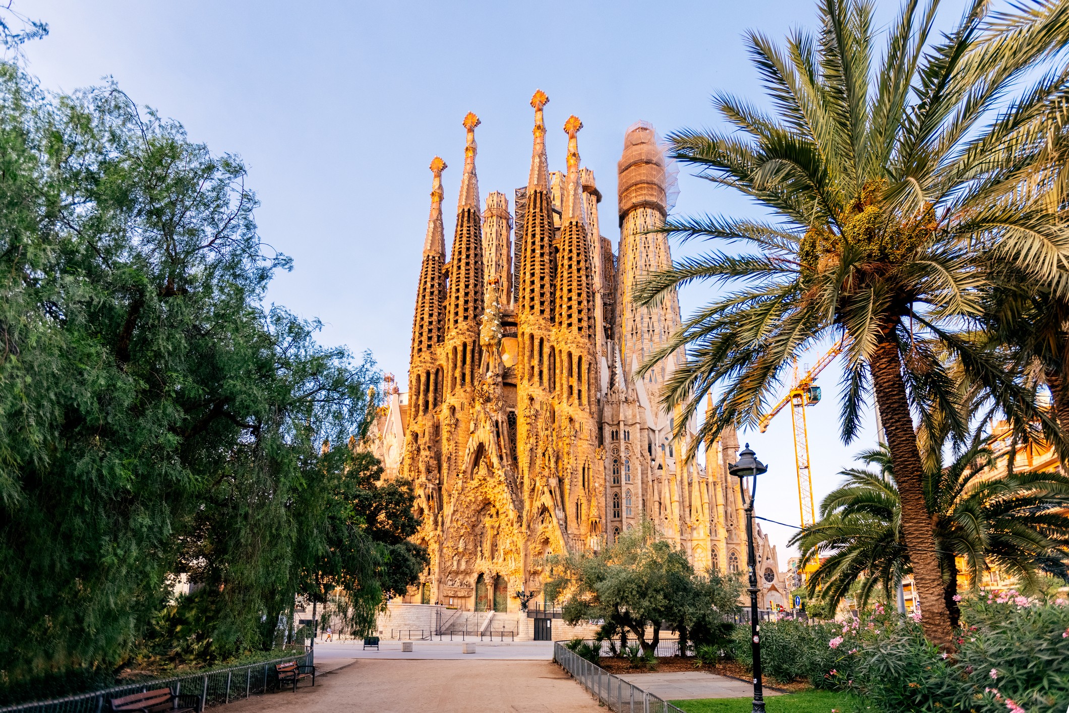 Você sabia? Antoni Gaudí também foi um visionário na criação de móveis