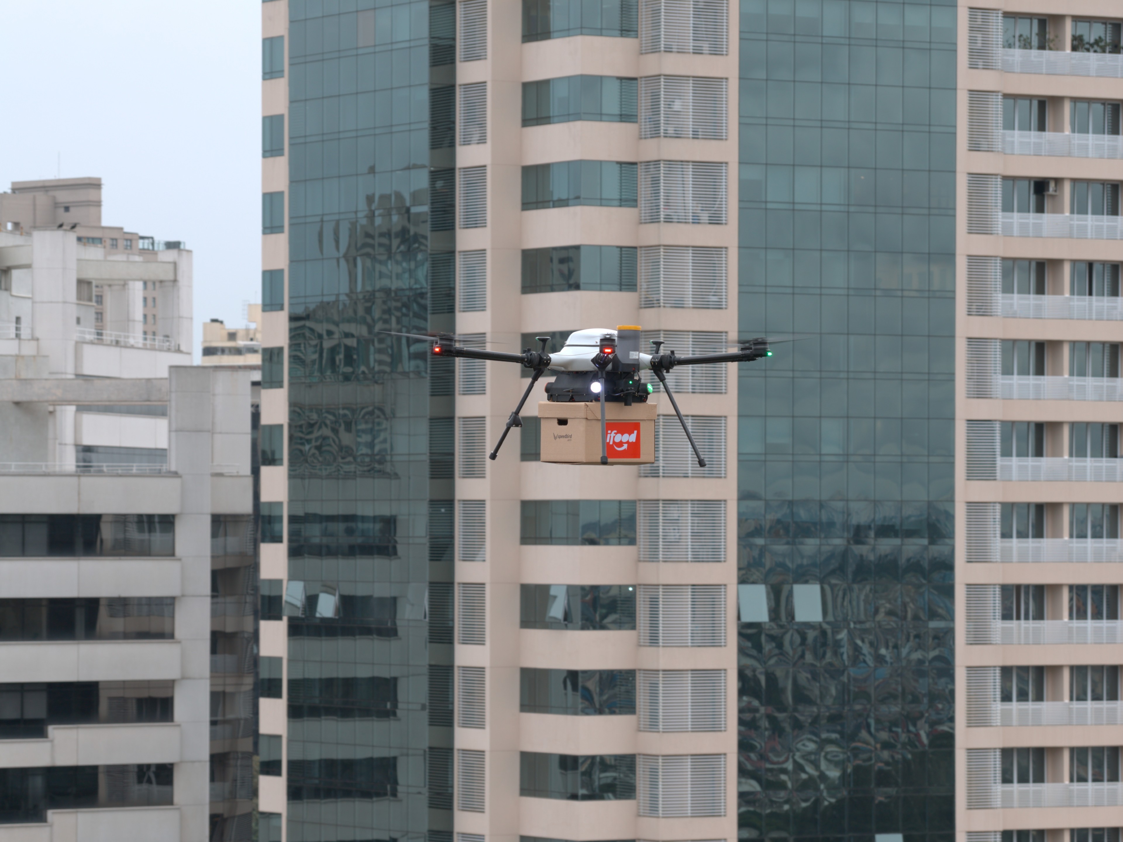 Anac anuncia novas regras para operação de drones e abre caminho para entregas pelo ar