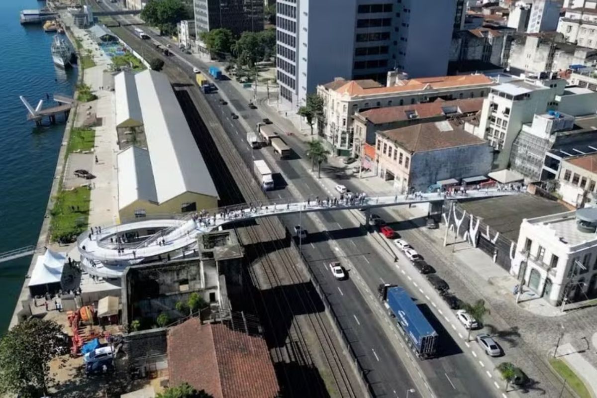 Passarela Porto-Cidade em Santos fecha para manutenção; veja alternativas de acesso