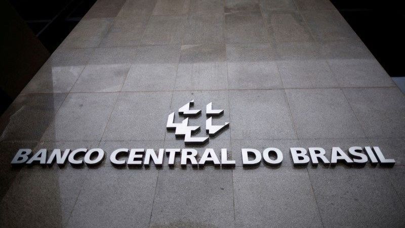 Estímulo ao consumo pode manter inflação alta, diz Rafaela Vitoria