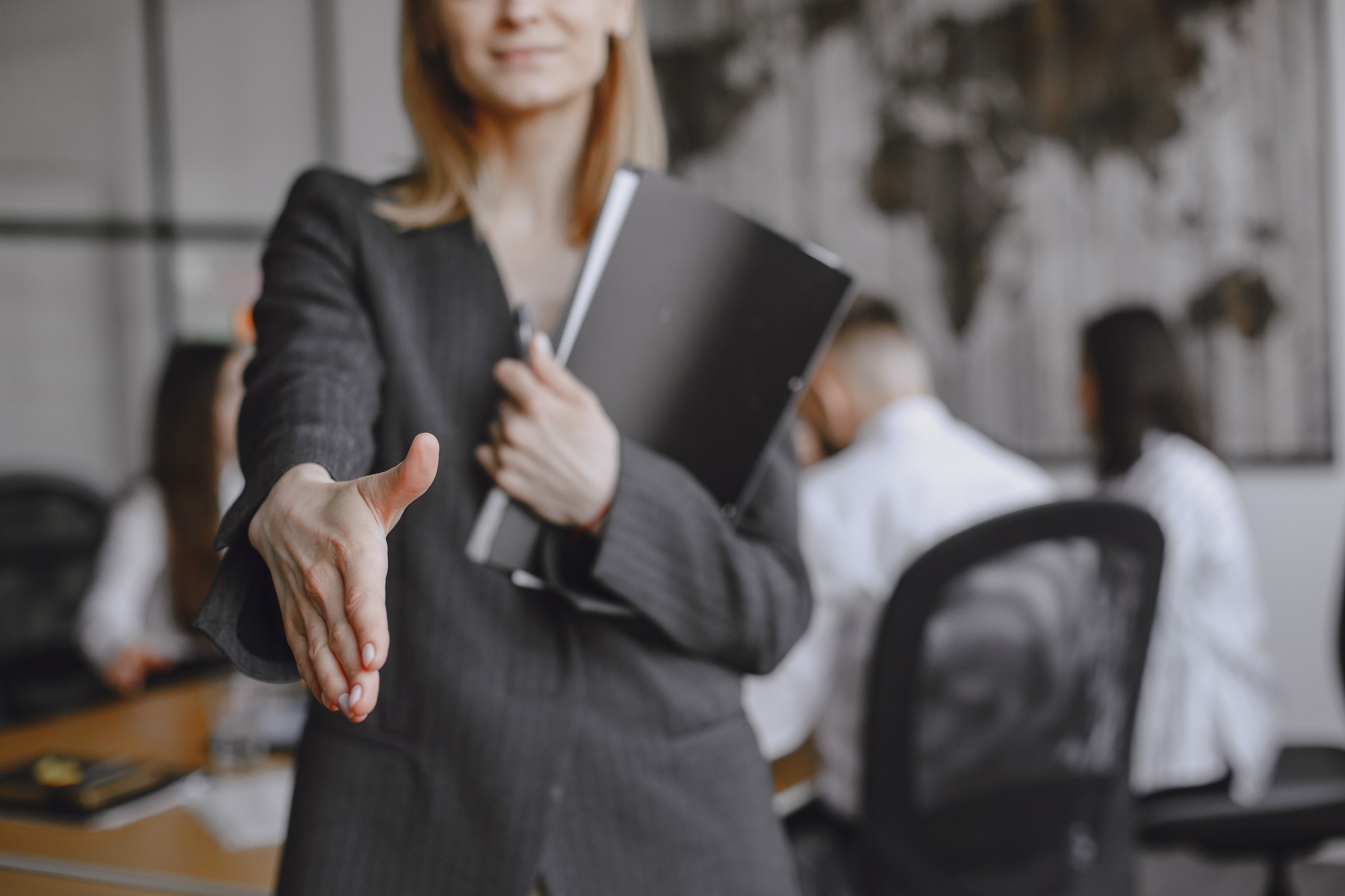Governo veta proposta que reduzia encargos trabalhistas para quem desse um primeiro emprego a jovens