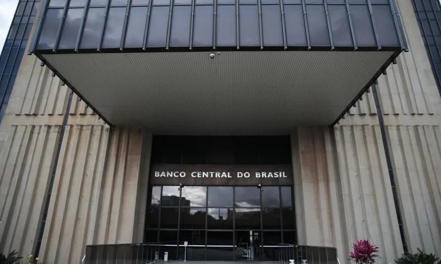 BC libera empresas exportadoras a abrirem contas de depósito em moeda estrangeira no país