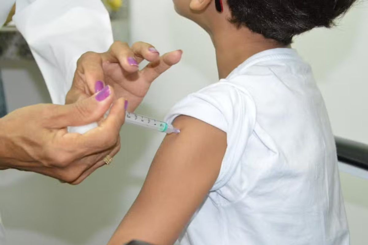 Vacina Pneumo 20 começa a ser aplicada em crianças da Baixada Santista; veja cidades e locais