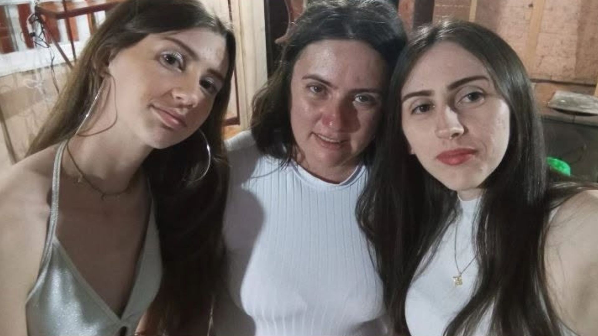 Mãe e filhas que morreram em acidente na BR-285 são sepultadas juntas no RS