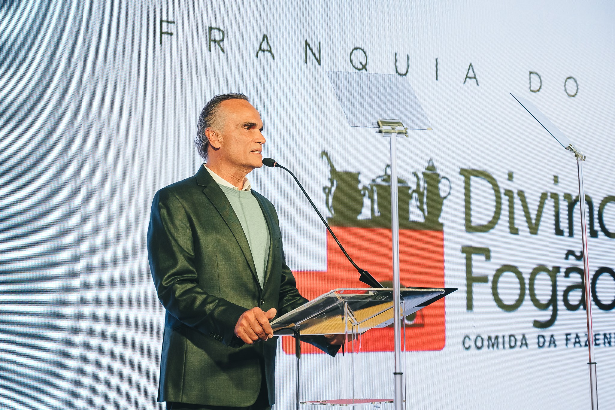 Divino Fogão e Kumon são as grandes vencedoras do prêmio As Melhores Franquias do Brasil